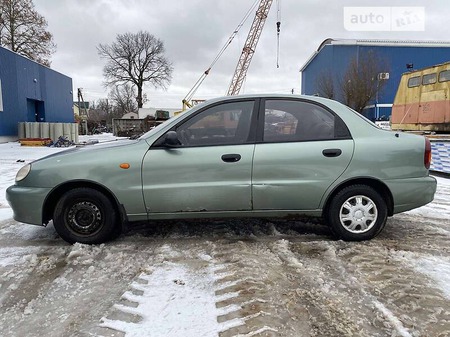 Daewoo Lanos 2006  випуску Київ з двигуном 0 л бензин седан механіка за 2199 долл. 