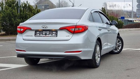 Hyundai Sonata 2014  випуску Вінниця з двигуном 2 л газ седан автомат за 11999 долл. 