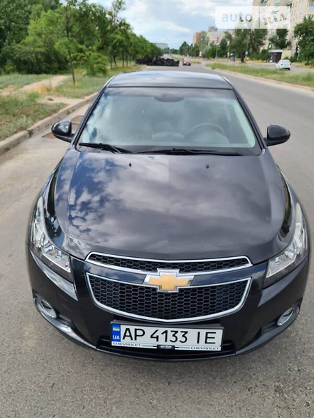 Chevrolet Cruze 2012  випуску Запоріжжя з двигуном 1.8 л бензин седан автомат за 7900 долл. 