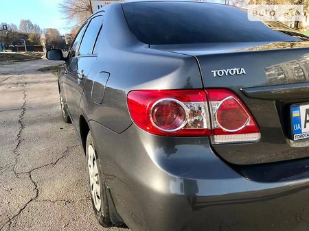 Toyota Corolla 2011  випуску Дніпро з двигуном 1.3 л бензин седан механіка за 7400 долл. 