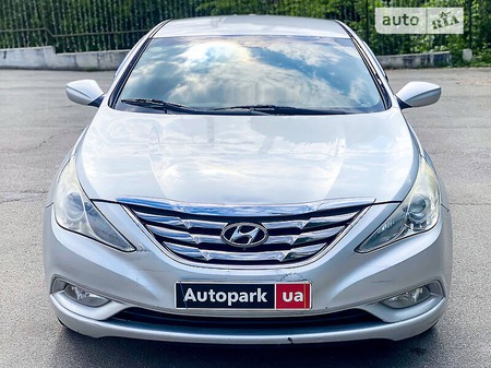 Hyundai Sonata 2009  випуску Київ з двигуном 2 л газ седан автомат за 7300 долл. 