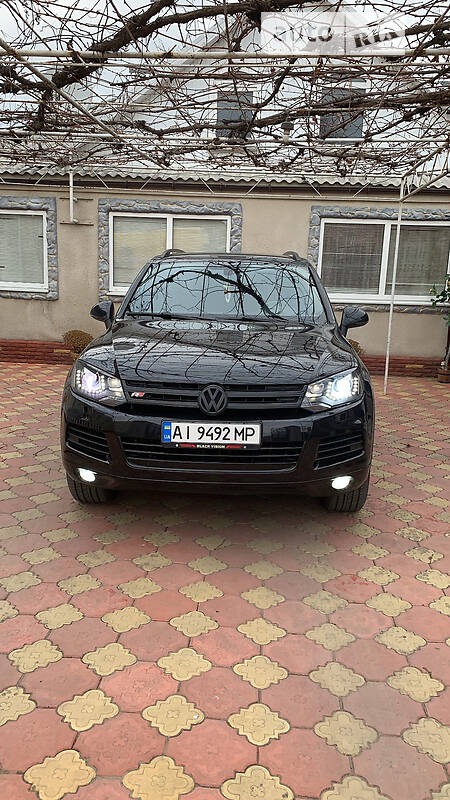 Volkswagen Touareg 2012  випуску Миколаїв з двигуном 3 л дизель позашляховик автомат за 21500 долл. 