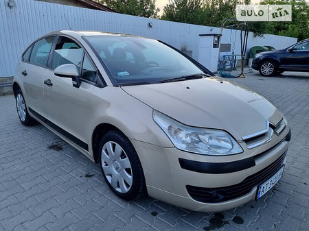 Citroen C4 2007  випуску Івано-Франківськ з двигуном 1.6 л дизель хэтчбек механіка за 3800 долл. 