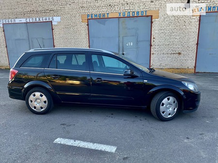 Opel Astra 2006  випуску Рівне з двигуном 1.6 л бензин універсал механіка за 4199 долл. 