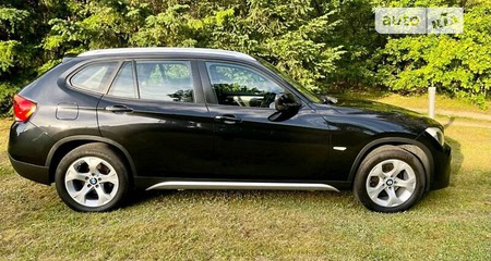 BMW X1 2010  випуску Дніпро з двигуном 2 л дизель позашляховик автомат за 5280 долл. 