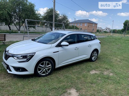 Renault Megane 2016  випуску Полтава з двигуном 1.5 л дизель універсал механіка за 12200 долл. 