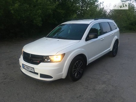 Dodge Journey 2018  випуску Рівне з двигуном 2.4 л бензин позашляховик автомат за 12200 долл. 