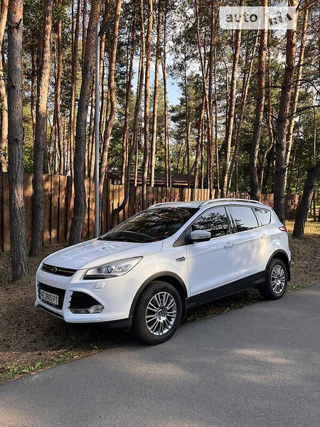Ford Kuga 2013  випуску Дніпро з двигуном 1.6 л бензин позашляховик автомат за 12800 долл. 
