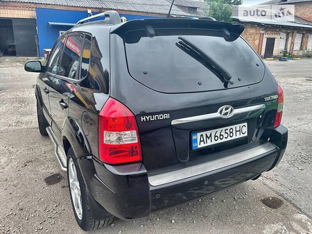 Hyundai Tucson 2006  випуску Житомир з двигуном 2 л  позашляховик механіка за 6999 долл. 