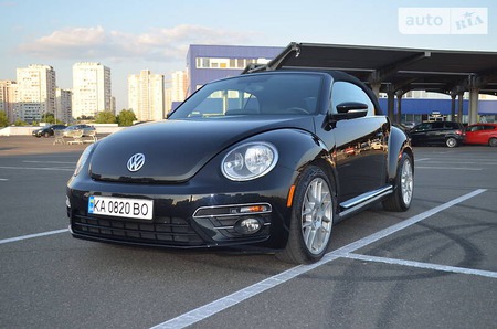 Volkswagen Beetle 2013  випуску Київ з двигуном 2 л бензин кабріолет  за 14200 долл. 