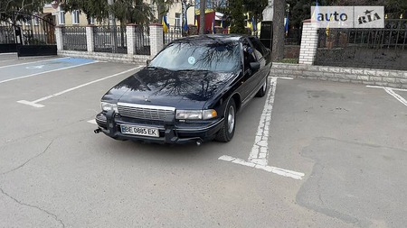 Chevrolet Caprice 1991  випуску Миколаїв з двигуном 5 л  седан автомат за 19000 долл. 