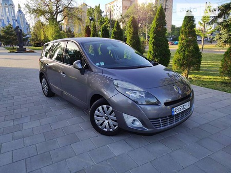 Renault Scenic 2010  випуску Вінниця з двигуном 1.9 л дизель мінівен механіка за 6750 долл. 