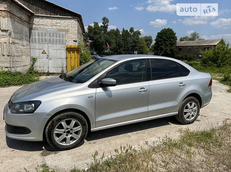 Volkswagen Polo 2013  випуску Київ з двигуном 1.6 л  седан механіка за 4800 долл. 