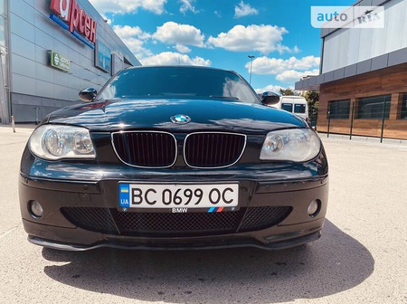 BMW 116 2004  випуску Львів з двигуном 1.6 л  хэтчбек механіка за 4900 долл. 