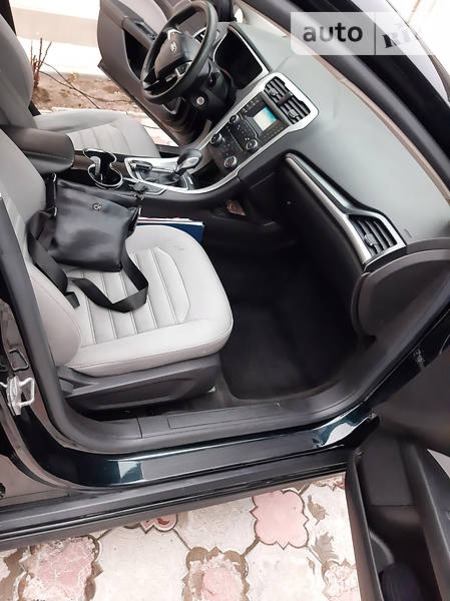 Ford Fusion 2013  випуску Чернівці з двигуном 2.5 л бензин седан автомат за 9800 долл. 