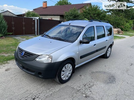 Dacia Logan MCV 2008  випуску Київ з двигуном 1.6 л  універсал механіка за 4850 долл. 