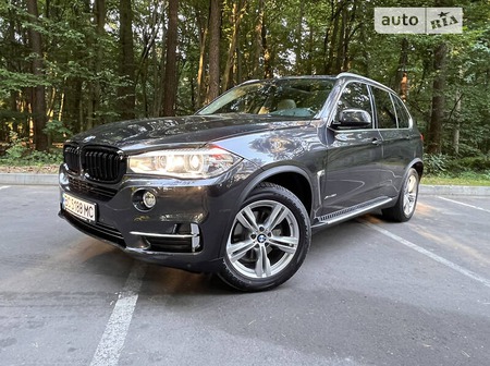 BMW X5 2014  випуску Львів з двигуном 3 л бензин позашляховик автомат за 28700 долл. 