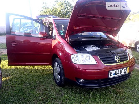 Volkswagen Touran 2003  випуску Тернопіль з двигуном 1.9 л дизель мінівен механіка за 4750 долл. 