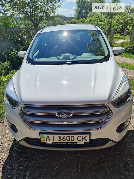 Ford Kuga 2018  випуску Київ з двигуном 1.5 л дизель позашляховик автомат за 18400 долл. 