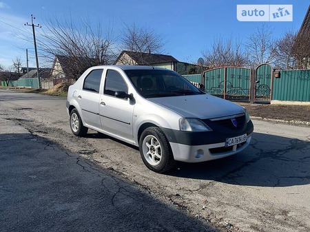 Dacia Logan 2006  випуску Київ з двигуном 1.4 л бензин седан механіка за 3500 долл. 