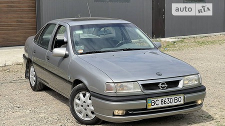 Opel Vectra 1995  випуску Львів з двигуном 1.8 л бензин седан автомат за 3000 долл. 