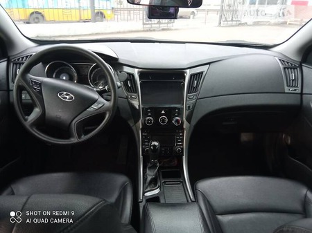 Hyundai Sonata 2012  выпуска Одесса с двигателем 2 л газ седан автомат за 9400 долл. 