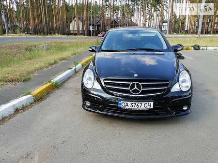 Mercedes-Benz R 300 2009  випуску Київ з двигуном 3 л дизель мінівен автомат за 13700 долл. 