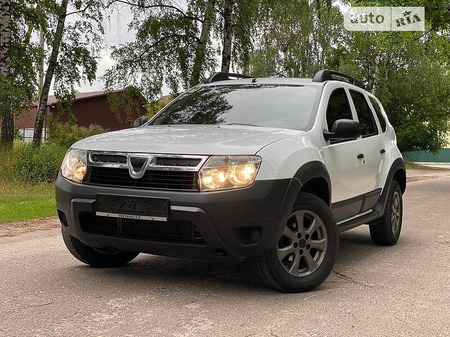 Dacia Duster 2012  випуску Суми з двигуном 1.6 л  позашляховик механіка за 7800 долл. 