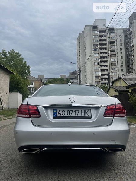 Mercedes-Benz E 220 2013  випуску Київ з двигуном 2.2 л дизель седан автомат за 17000 долл. 