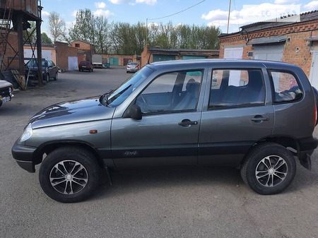 Chevrolet Niva 2005  випуску Вінниця з двигуном 1.7 л бензин позашляховик механіка за 5750 долл. 