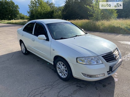 Nissan Almera 2011  випуску Кропивницький з двигуном 1.6 л  седан механіка за 5200 долл. 