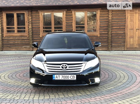 Toyota Avalon 2010  випуску Івано-Франківськ з двигуном 3.5 л бензин седан автомат за 13500 долл. 