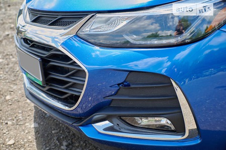 Chevrolet Cruze 2019  випуску Львів з двигуном 1.4 л бензин хэтчбек автомат за 12000 долл. 