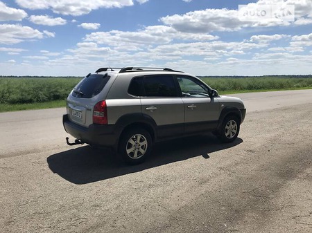 Hyundai Tucson 2009  випуску Кропивницький з двигуном 2 л бензин позашляховик механіка за 7800 долл. 