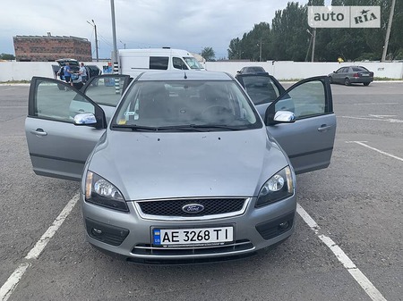 Ford Focus 2004  випуску Дніпро з двигуном 1.6 л бензин хэтчбек механіка за 4500 долл. 