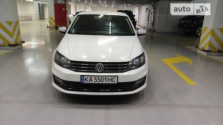 Volkswagen Polo 2016  випуску Київ з двигуном 1.6 л бензин седан механіка за 10200 долл. 