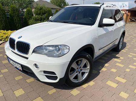 BMW X5 2012  випуску Львів з двигуном 3 л бензин позашляховик автомат за 17490 долл. 