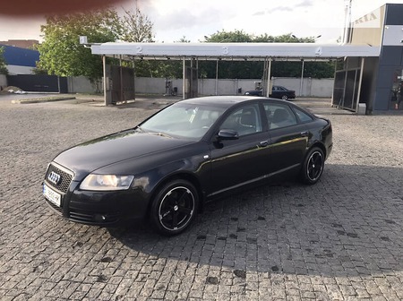 Audi A6 Limousine 2004  випуску Полтава з двигуном 2.4 л бензин седан механіка за 5500 долл. 