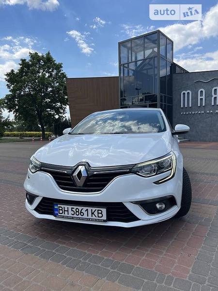 Renault Megane 2017  випуску Київ з двигуном 0 л бензин седан автомат за 13800 долл. 