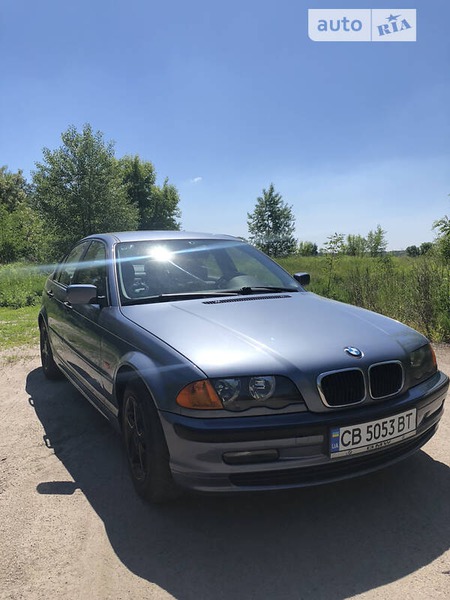 BMW 318 2000  випуску Чернігів з двигуном 1.9 л бензин седан механіка за 4900 долл. 