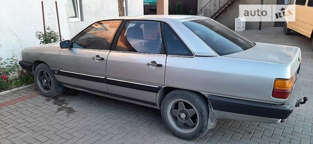 Audi 100 1987  випуску Хмельницький з двигуном 2 л дизель седан механіка за 2100 долл. 