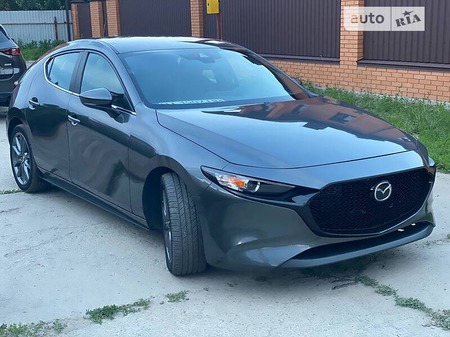 Mazda 3 2019  випуску Полтава з двигуном 2.5 л бензин хэтчбек автомат за 17500 долл. 