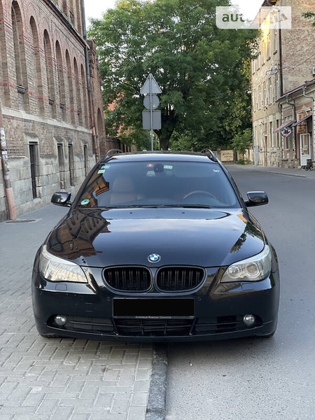 BMW 525 2006  випуску Чернівці з двигуном 2.5 л дизель універсал автомат за 8500 долл. 