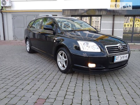 Toyota Avensis 2004  випуску Івано-Франківськ з двигуном 1.8 л бензин універсал механіка за 5700 долл. 