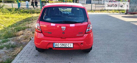 Dacia Sandero 2010  випуску Ужгород з двигуном 1.4 л бензин хэтчбек механіка за 4000 долл. 