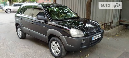 Hyundai Tucson 2005  випуску Одеса з двигуном 2 л бензин позашляховик автомат за 6600 долл. 