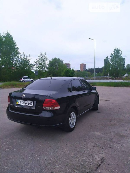 Volkswagen Polo 2011  випуску Київ з двигуном 1.6 л  седан механіка за 7400 долл. 