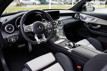 Mercedes-Benz C 63 AMG 2019  випуску Ужгород з двигуном 4 л бензин купе автомат за 89900 долл. 