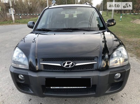 Hyundai Tucson 2008  випуску Київ з двигуном 0 л  позашляховик автомат за 10300 долл. 