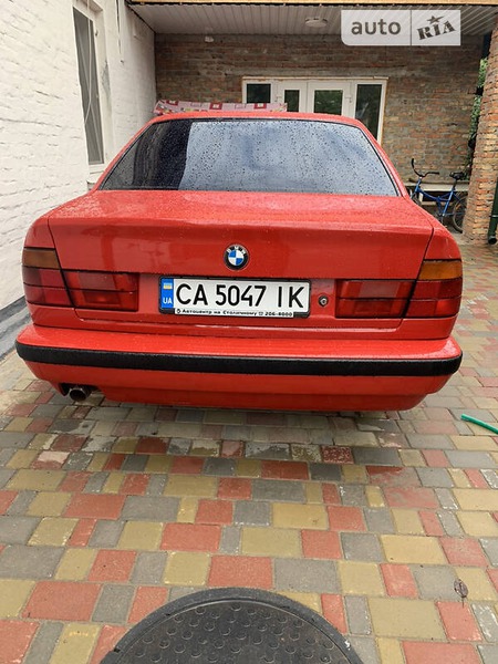 BMW 520 1990  випуску Черкаси з двигуном 2 л  седан механіка за 3700 долл. 